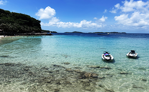 探索富國島的碧海藍天與熱帶風情。
