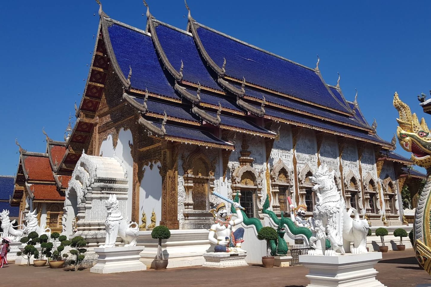 清邁，是古城也是綠境；雙龍寺美景盡收眼底